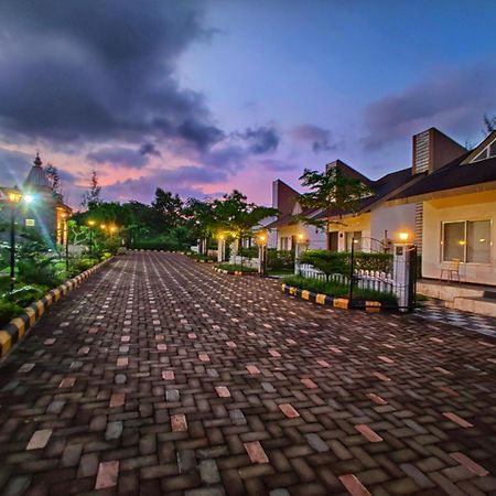 Pushpam Sanskruti Resort Karjat - A Pure Veg Resort Dhamni Eksteriør bilde