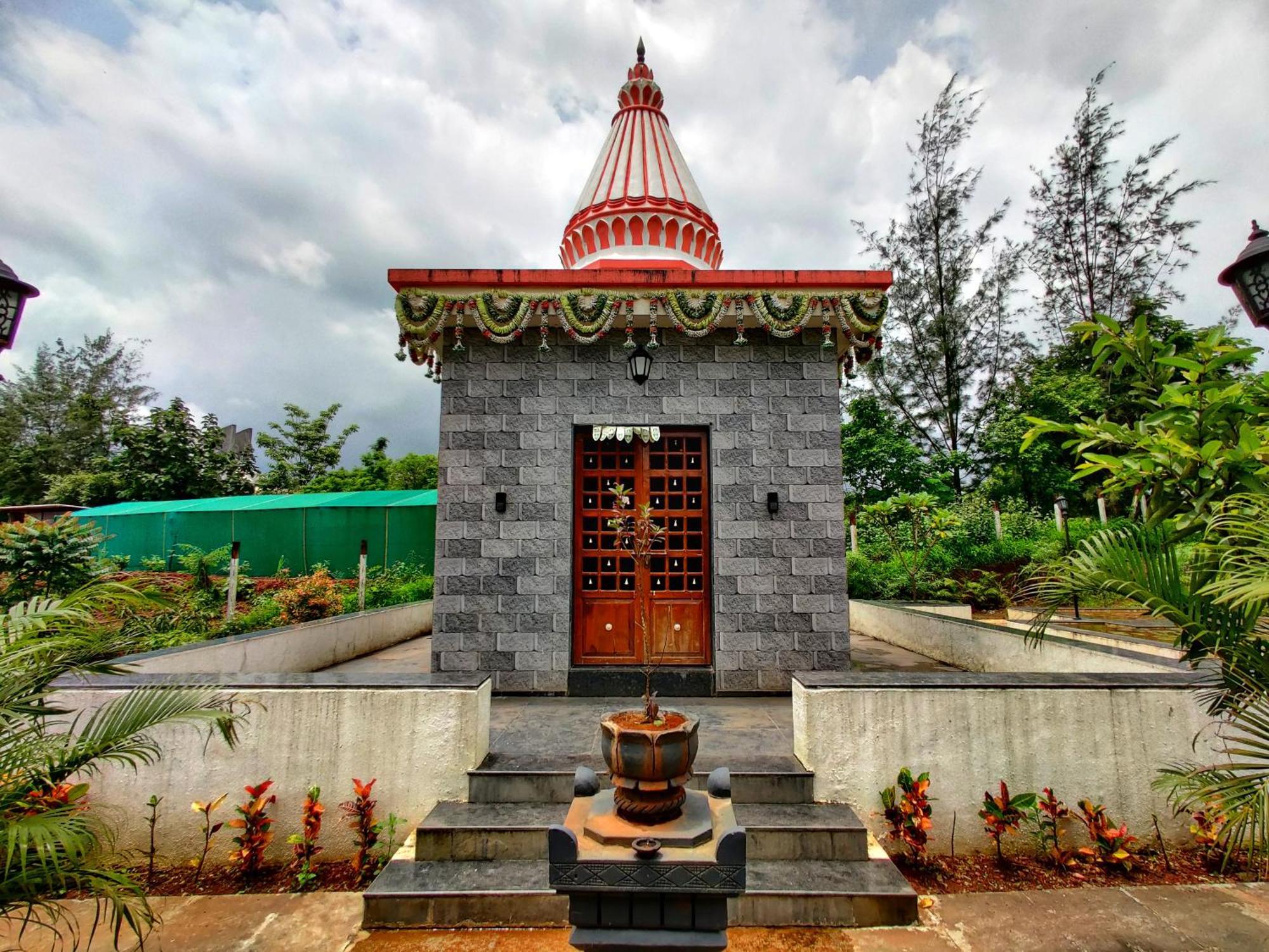 Pushpam Sanskruti Resort Karjat - A Pure Veg Resort Dhamni Eksteriør bilde