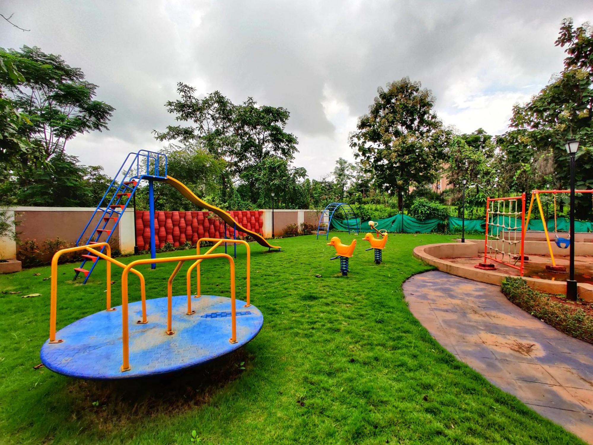 Pushpam Sanskruti Resort Karjat - A Pure Veg Resort Dhamni Eksteriør bilde