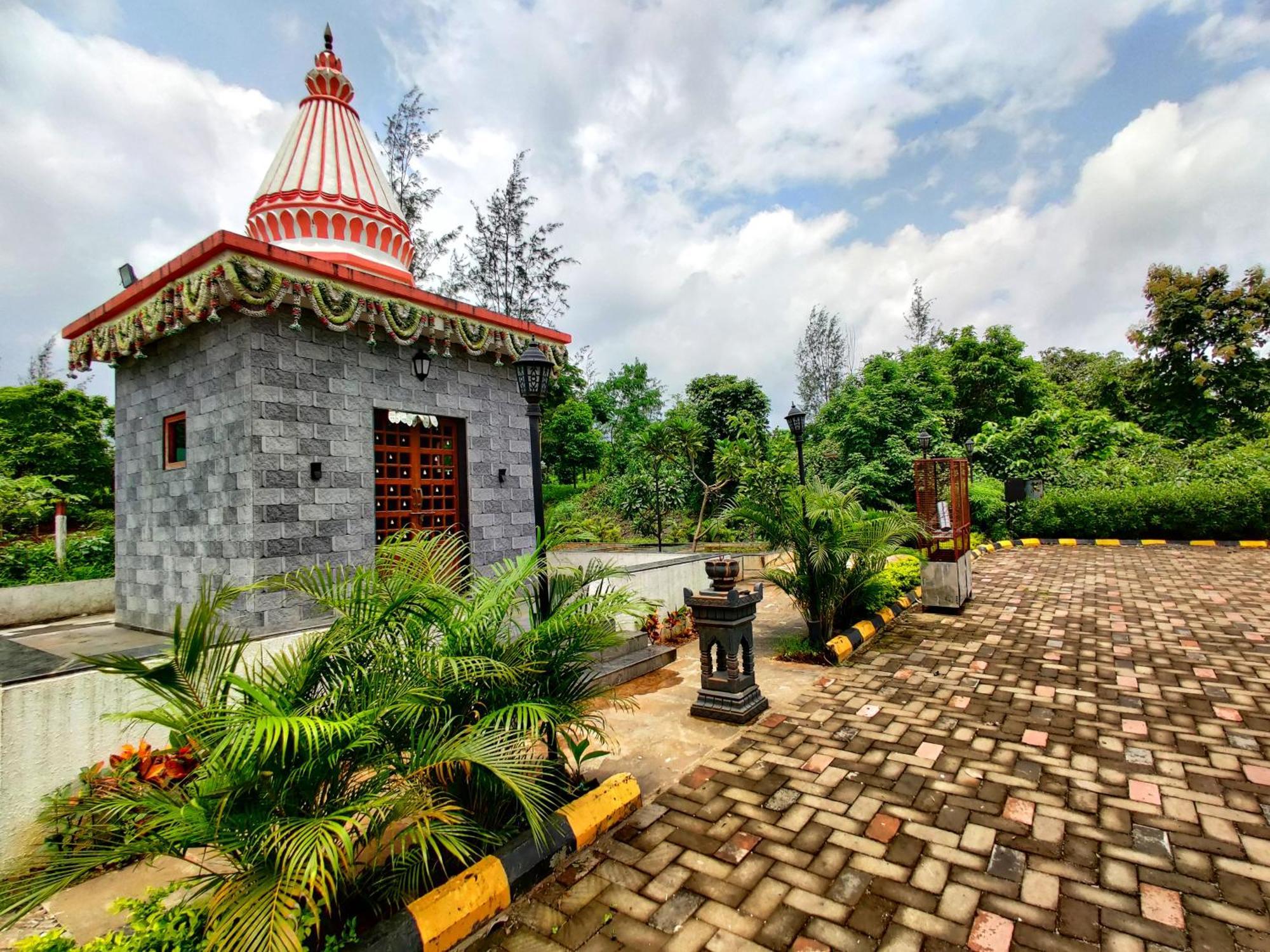 Pushpam Sanskruti Resort Karjat - A Pure Veg Resort Dhamni Eksteriør bilde